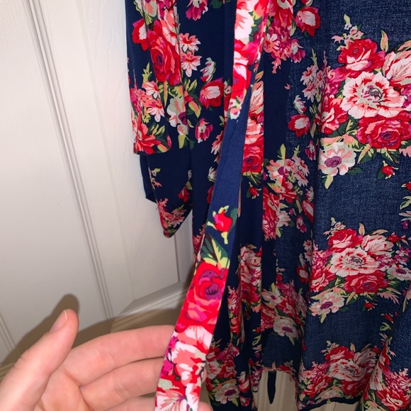 Floral Robe - Picture 2 of 3